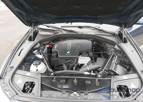 2013 BMW 528I xDrive z USA, uszkodzony, nr VIN WBAXH5C58DDW14270